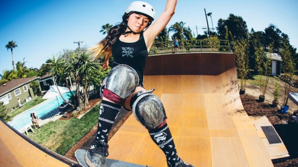 10 Of The Hottest Female Pro Skateboarders