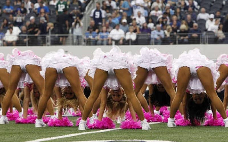 20 Of The Most Hilariously Shocking Cheerleader Wardrobe Malfunctions Page 3 Of 5 3158