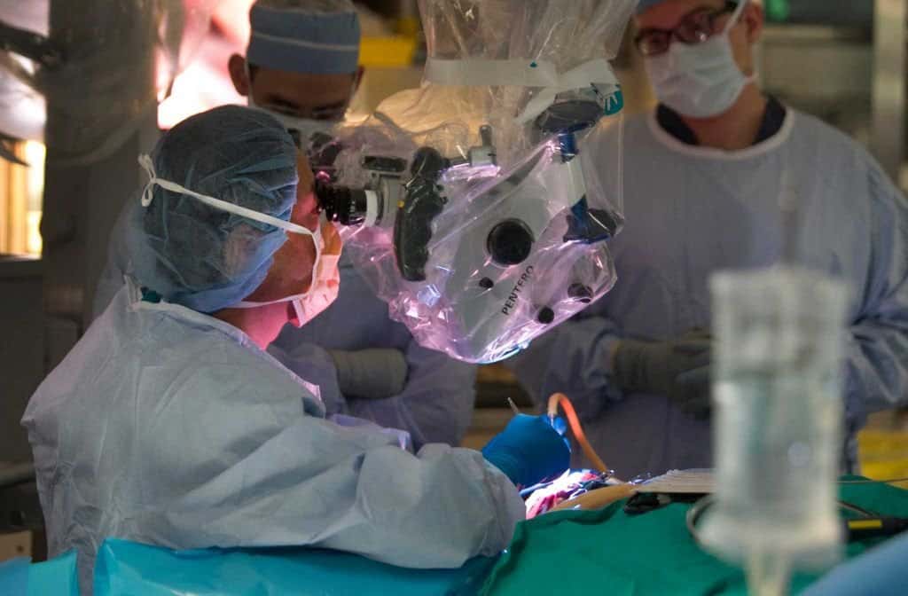 10 Weird Things That Happened During Surgery