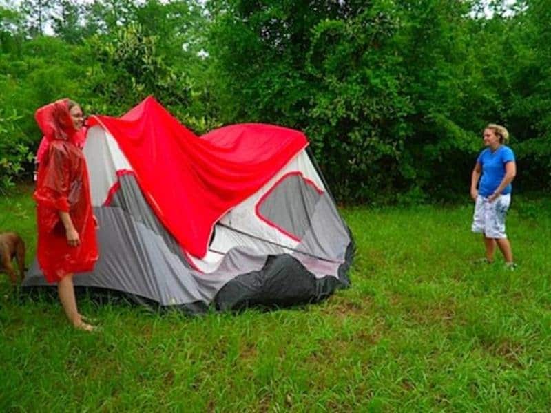 10 Hilarious Pictures Of Camping Fails